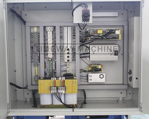 550mm ベッド幅 精密加工と高速加工のための経済的なCNC水平回転機