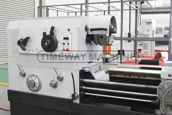 3900 KG 重さ 3725x1473x1622 mm 熱エンジン ローツメタルターニングマシン 糸を切る