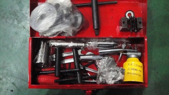 中程度の負荷のユニバーサル機械精密回 lathes Max. 作業部品の長さ1000mm