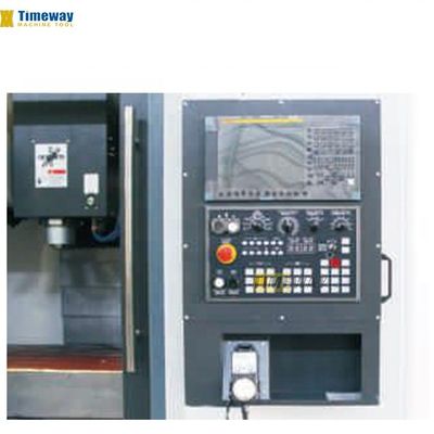 高精度垂直加工センター 単スペンドル 900x1800 mm テーブルサイズ