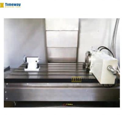 高精度垂直加工センター 単スペンドル 900x1800 mm テーブルサイズ