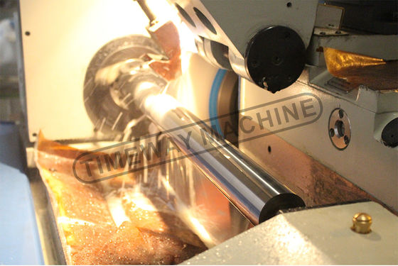 精密磨削のための強力な4kWのユニバーサル・シリンダリング磨削機 UG-200 G-320