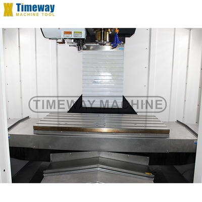 1360x700mm テーブルサイズ VMC 重用CNC垂直加工センター 24ツールのATC