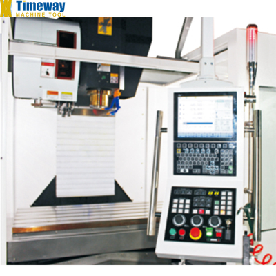 1360x700 テーブルサイズ 3 軸 VMC1370 垂直加工センターマシン CNC フリージングマシン